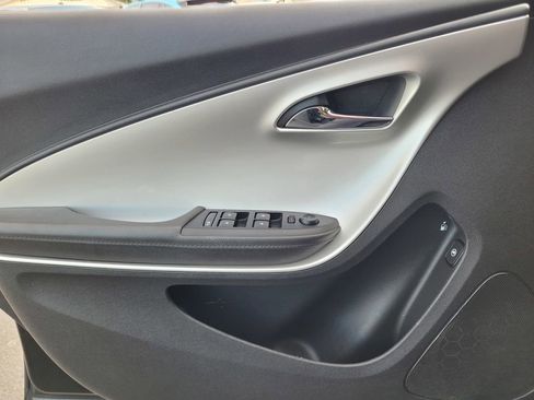 Used 2012 Chevrolet Volt image 23