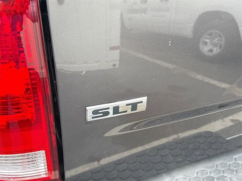 Used 2015 RAM 1500 Classic SLT image 9