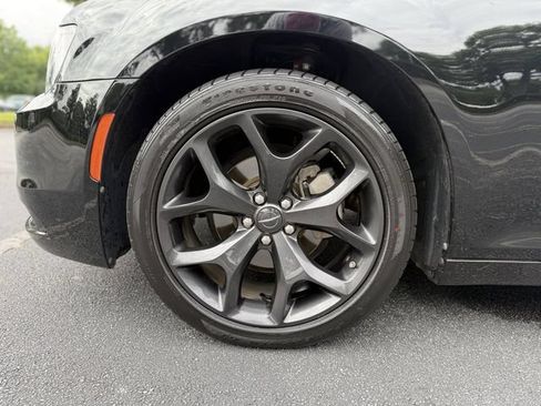 Used 2023 Chrysler 300 Touring w/ Sport Appearance Package RWD image 35