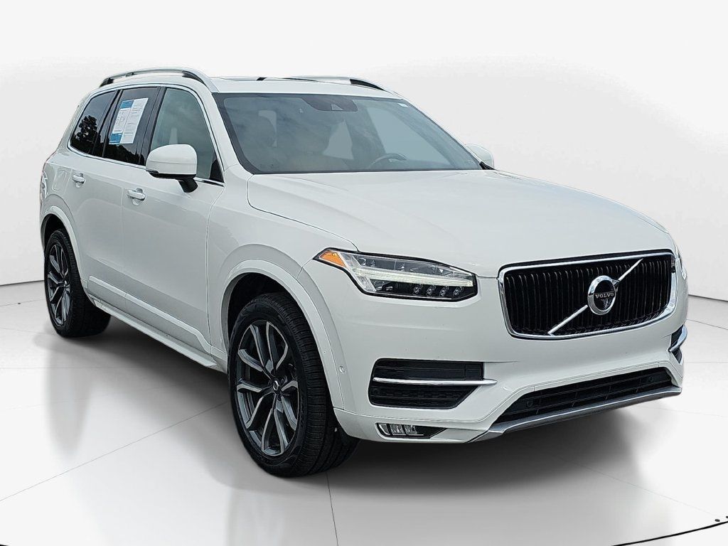 Used 2018 Volvo XC90 T6 Momentum w/ Convenience Package AWD/4WD image 3
