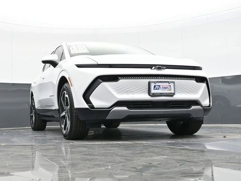 New 2025 Chevrolet Equinox EV LT image 51