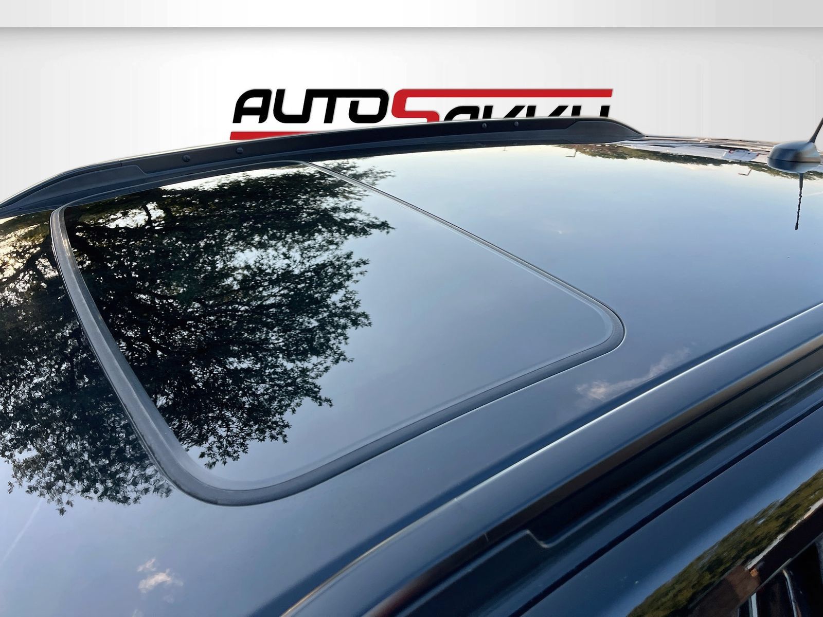 Used 2026 Chevrolet Trax LT w/ Sunroof Package FWD image 22