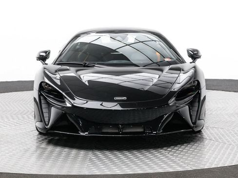 Used 2023 McLaren Artura image 6