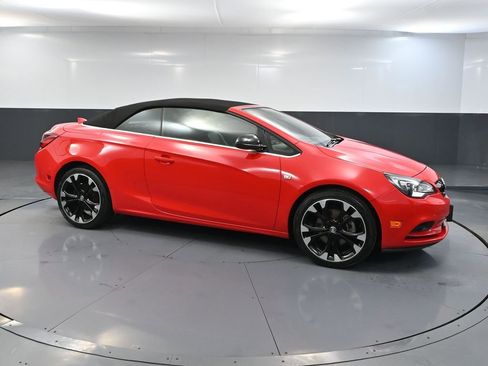 Used 2019 Buick Cascada Sport Touring w/ Dark Effects Package image 4