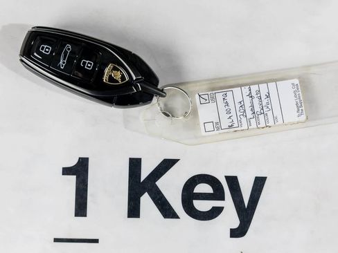 Used 2024 Lamborghini Revuelto image 20