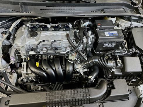 Used 2021 Toyota Corolla LE image 34