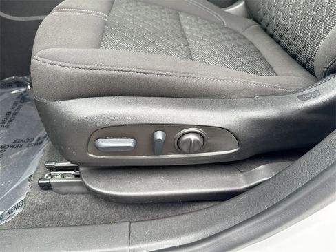 Used 2022 Chevrolet Blazer LT image 14