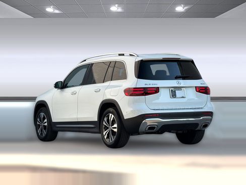 Certified 2026 Mercedes-Benz GLB 250 4MATIC image 3