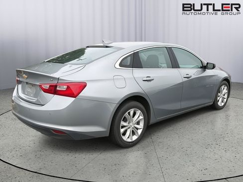 Used 2025 Chevrolet Malibu LT FWD image 6