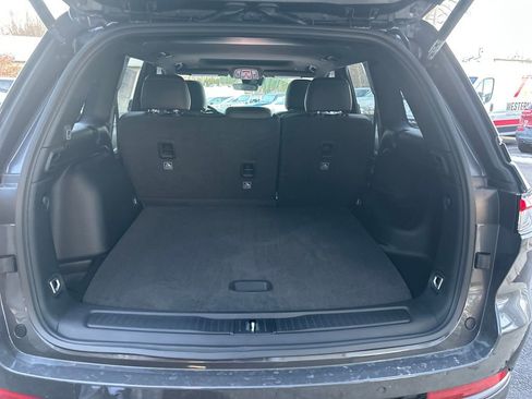 New 2026 Jeep Grand Cherokee Altitude image 25