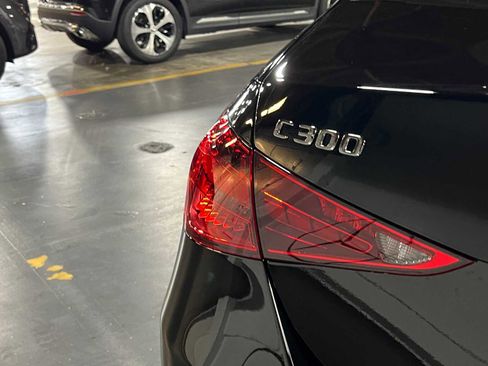 Used 2025 Mercedes-Benz C 300 4MATIC Sedan image 13