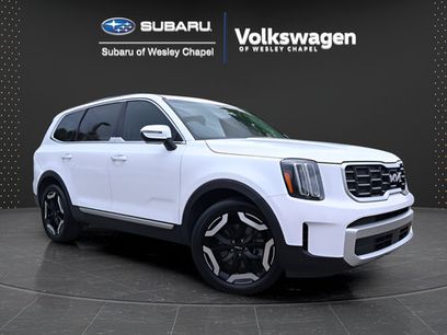 Used 2023 Kia Telluride S w/ S Sunroof Package