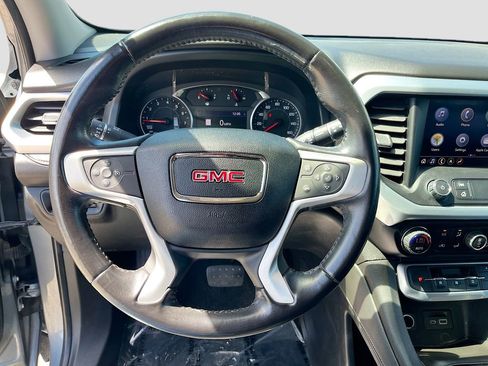 Used 2020 GMC Acadia SLT w/ Trailering Package FWD image 11