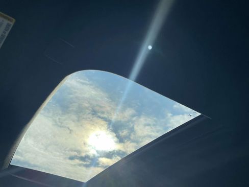 Used 2023 GMC Sierra 2500 AT4 w/ AT4 Premium Plus Package image 2