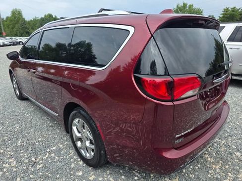 Used 2019 Chrysler Pacifica Limited w/ Advanced Safetytec Group FWD image 7