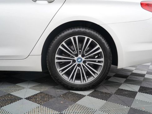 Used 2018 BMW 530e xDrive image 81