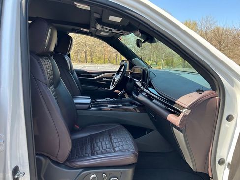 Used 2022 Cadillac Escalade ESV Sport Platinum image 52