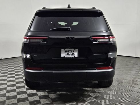 Used 2022 Jeep Grand Cherokee L Laredo RWD image 2
