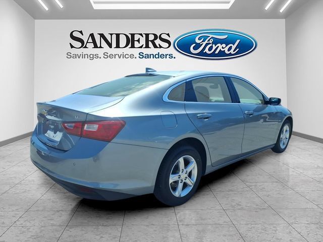 Used 2024 Chevrolet Malibu LT FWD image 2
