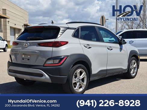 Used 2022 Hyundai Kona SEL w/ Convenience Package image 7