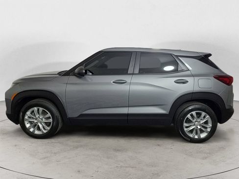 Certified 2023 Chevrolet TrailBlazer LS FWD image 2