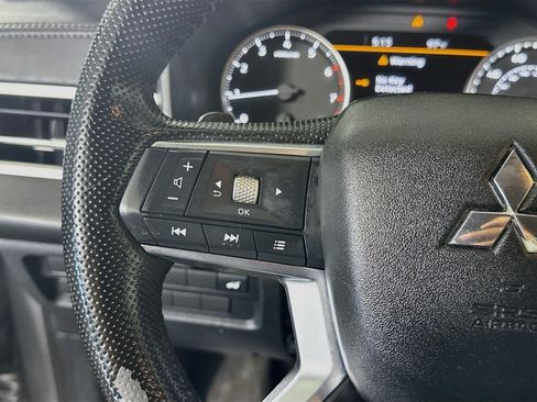 Used 2022 Mitsubishi Outlander SEL Black Edition AWD/4WD image 14
