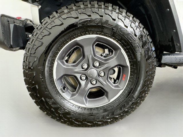 Used 2023 Jeep Gladiator Rubicon w/ Cold Weather Group AWD/4WD image 38