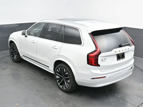 New 2026 Volvo XC90 B6 Plus image 34
