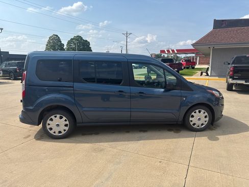 Used 2022 Ford Transit Connect XLT image 6