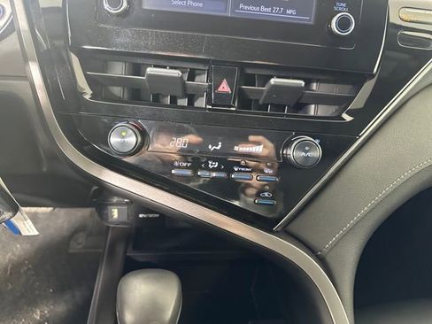 Used 2024 Toyota Camry SE image 23