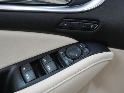 Used 2023 Buick Enclave Avenir w/ Trailering Package, 5000 lbs. AWD/4WD image 23