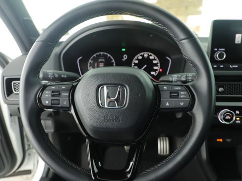 Used 2023 Honda Civic Sport image 14