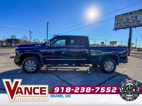 New 2025 Chevrolet Silverado 2500 High Country w/ High Country Premium Package image 4