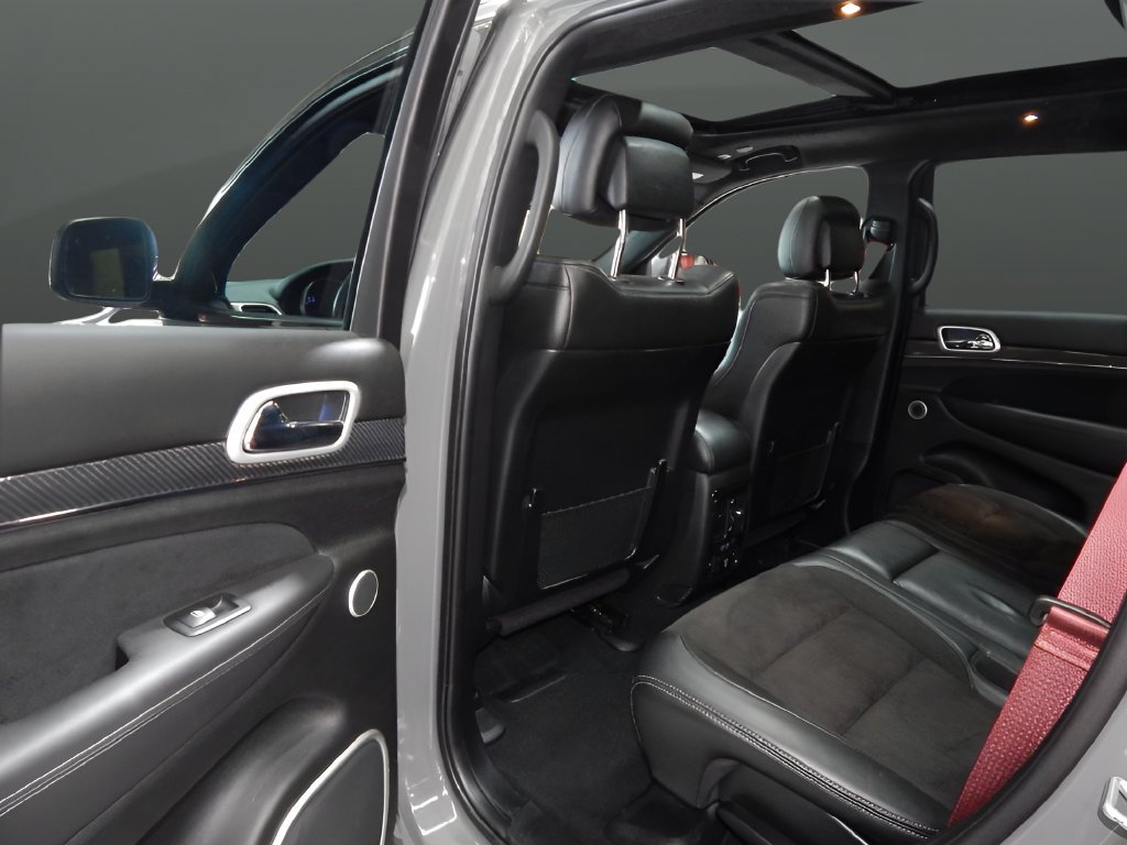 Used 2019 Jeep Grand Cherokee SRT AWD/4WD image 33