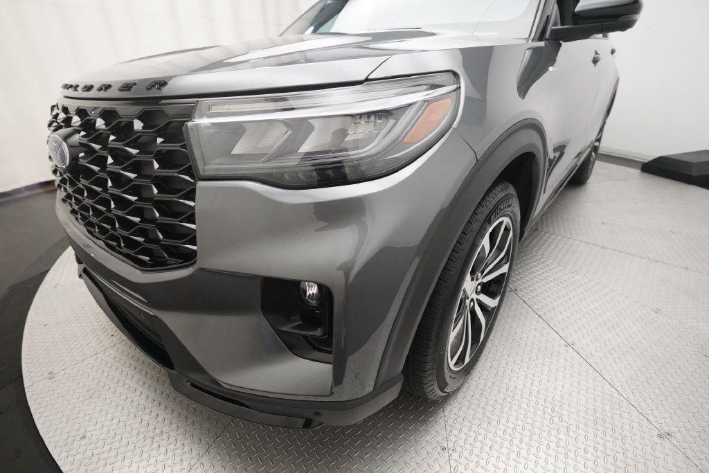 Used 2026 Ford Explorer ST-Line AWD/4WD image 25