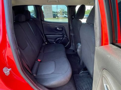Certified 2022 Jeep Renegade Sport AWD/4WD image 37