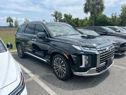 Used 2025 Hyundai Palisade Calligraphy FWD image 1