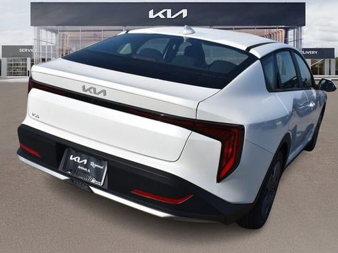 New 2026 Kia K4 LX FWD image 4