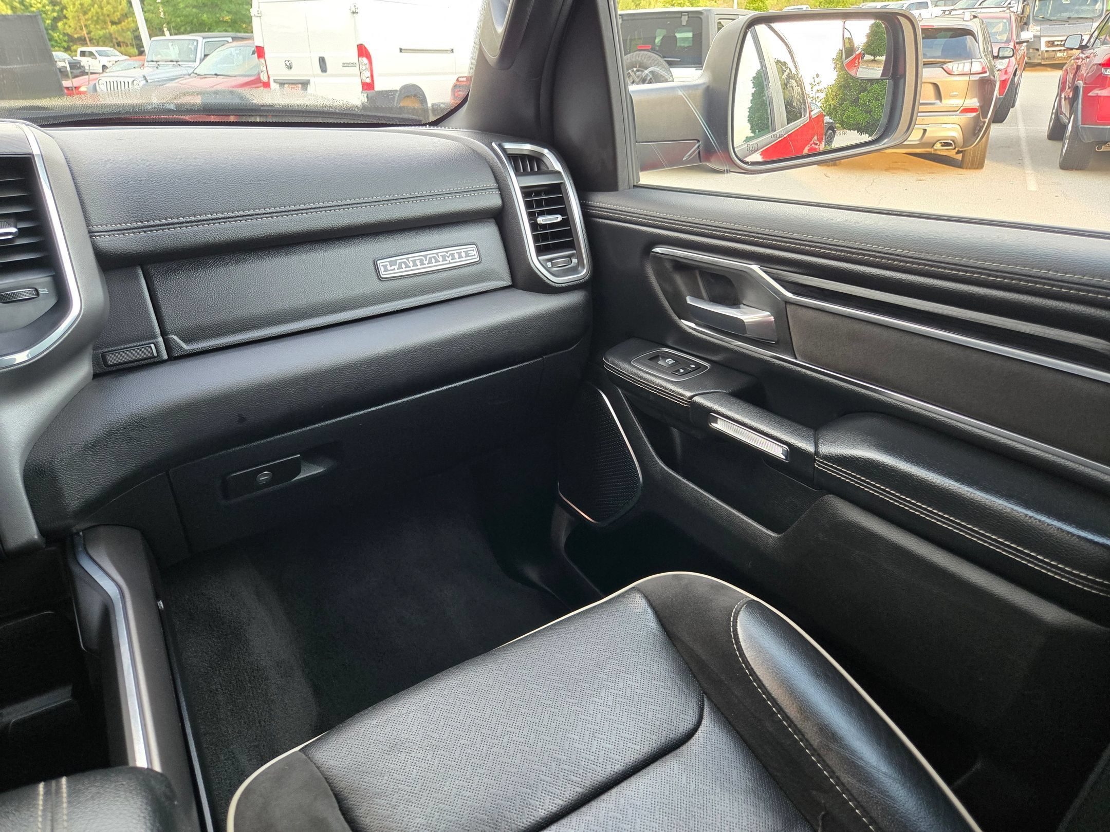 Used 2024 RAM 1500 Laramie RWD image 11