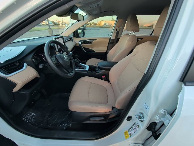 Certified 2024 Toyota RAV4 LE FWD image 10