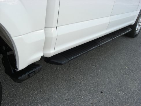 Used 2018 Ford F150 XLT w/ Trailer Tow Package image 15