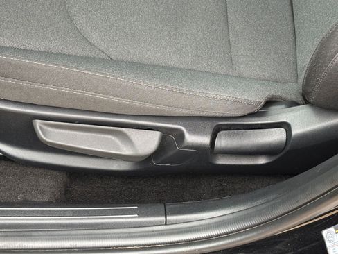 Used 2025 Kia K4 LXS image 22