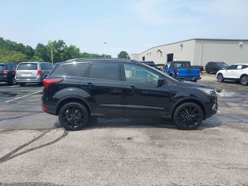 Used 2019 Ford Escape SE AWD/4WD image 6