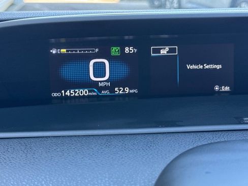 Used 2022 Toyota Prius Prime XLE FWD image 23
