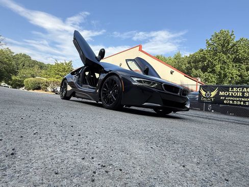 Used 2019 BMW i8 Coupe image 33