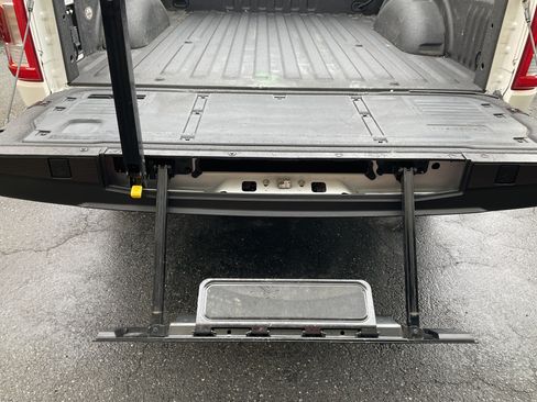 Used 2022 Ford F150 Lariat w/ Equipment Group 502A High AWD/4WD image 50