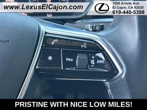 Used 2024 Audi Q8 e-tron Premium AWD/4WD image 33