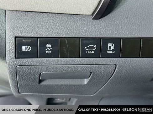 Used 2021 Toyota Camry LE FWD image 10