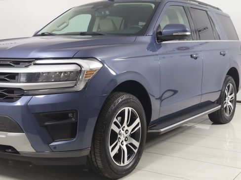 Used 2022 Ford Expedition XLT image 55