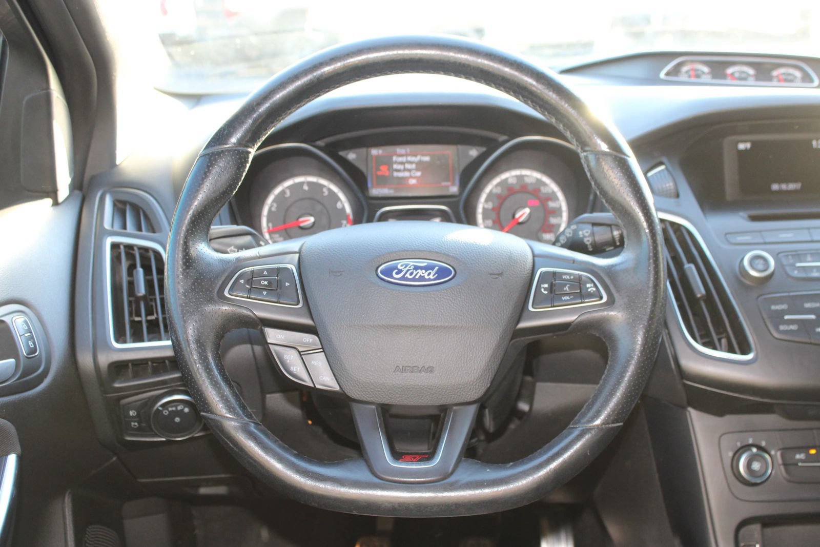 Used 2017 Ford Focus ST FWD image 17